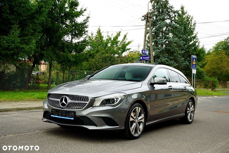 Mercedes-Benz CLA 180 Peak Edition - 8