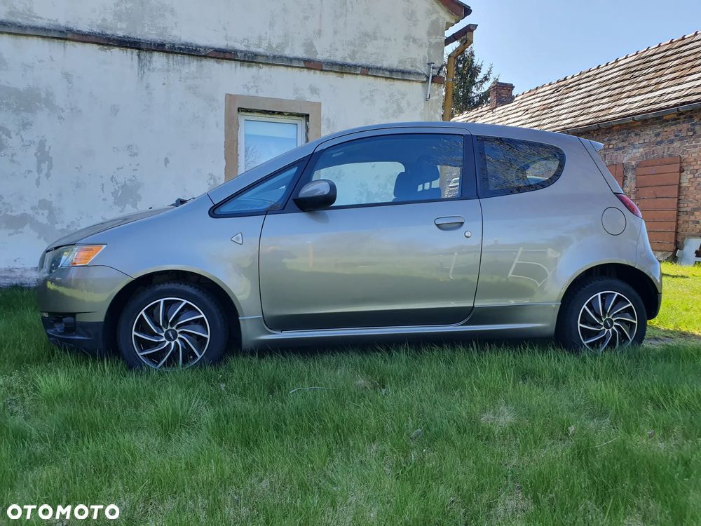 Mitsubishi Colt - 8