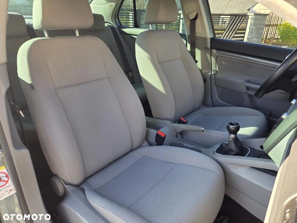 Volkswagen Jetta 1.9 TDI Comfortline - 14