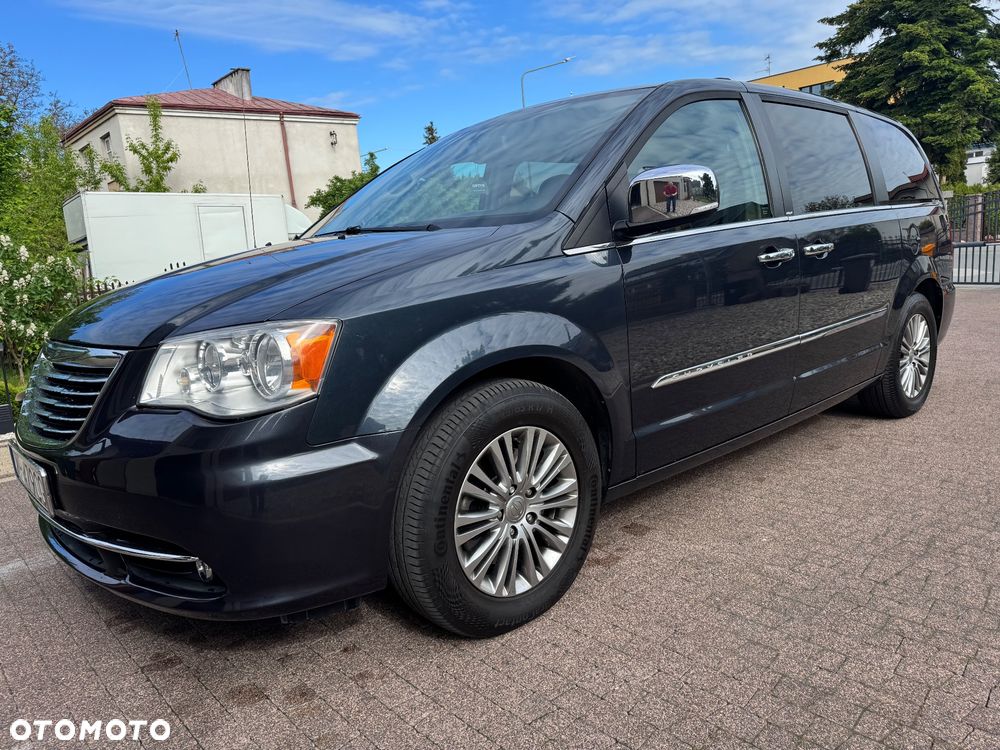 Chrysler Town & Country 3.6 Touring - 2