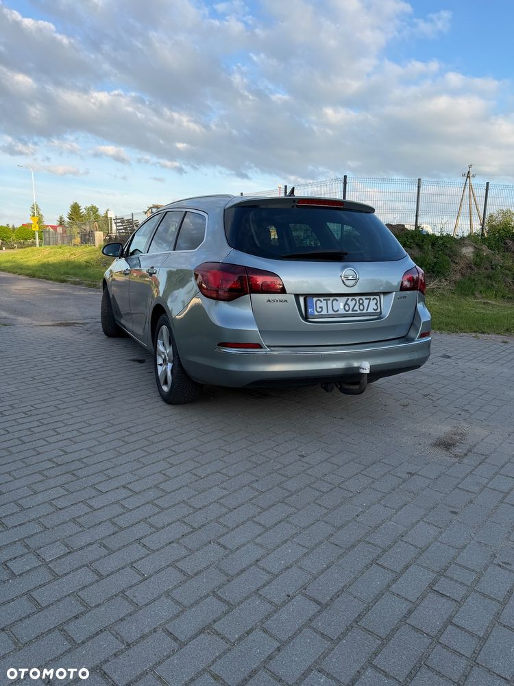 Opel Astra 1.7 CDTI DPF Exklusiv - 4