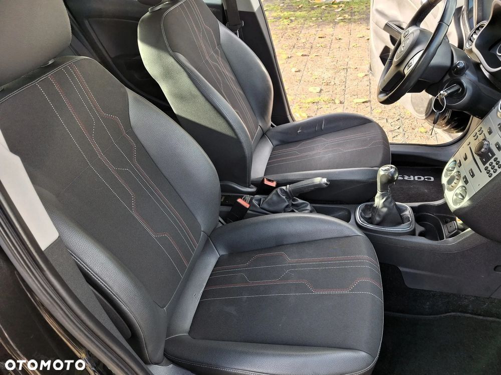 Opel Corsa 1.4 16V 150 Jahre - 14