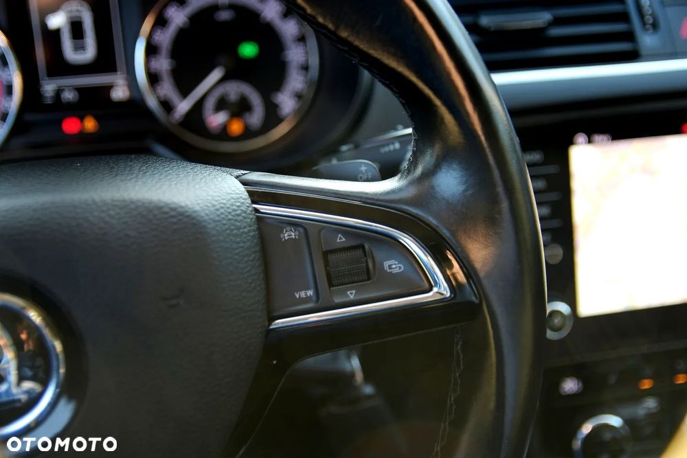 Skoda Octavia 2.0 TDI DSG Exclusive - 27