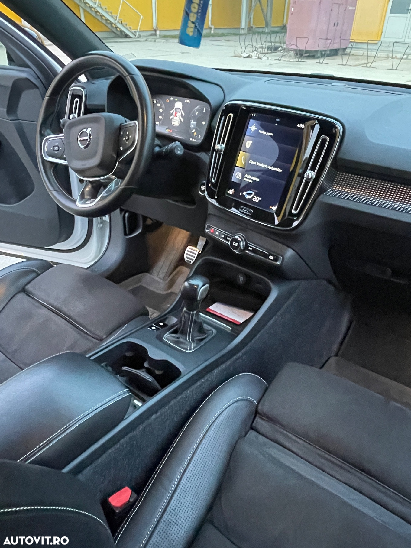 Volvo XC 40 D3 AWD R-Design - 10