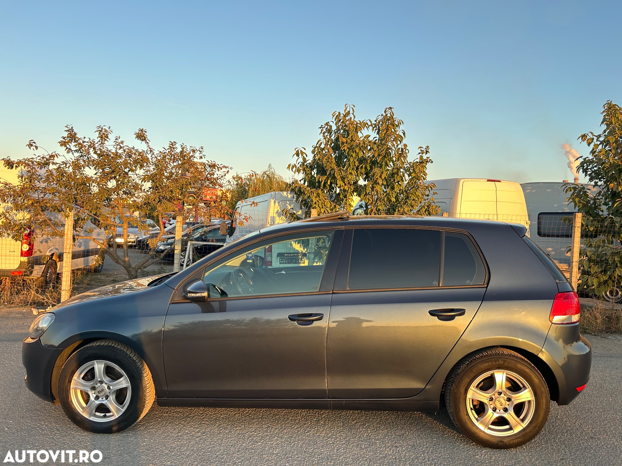 Volkswagen Golf 1.4 TSI Comfortline DSG - 8