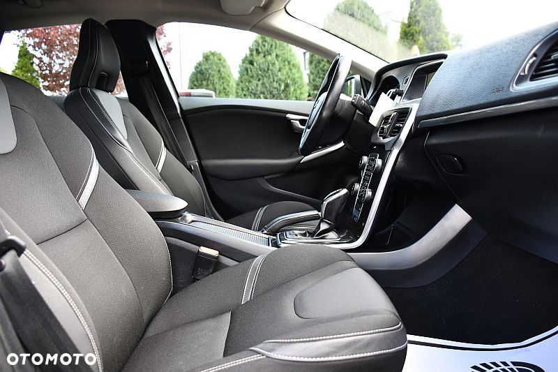 Volvo V40 T2 Geartronic Momentum - 7