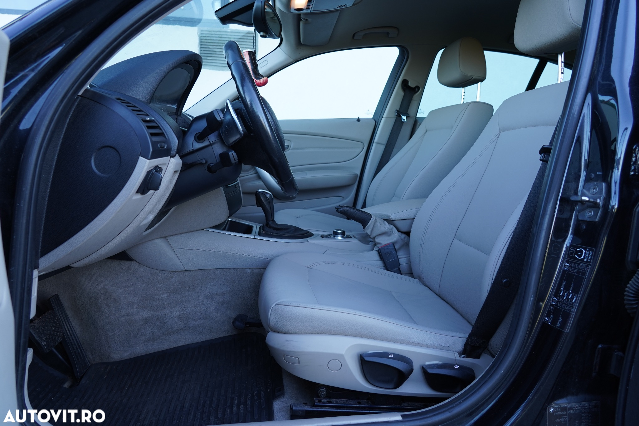 BMW Seria 1 123d DPF Aut. Edition Sport - 15