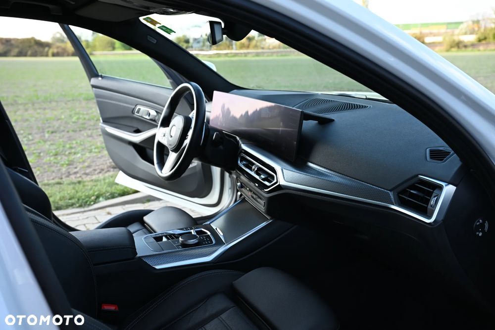 BMW Seria 3 320i M Sport - 10