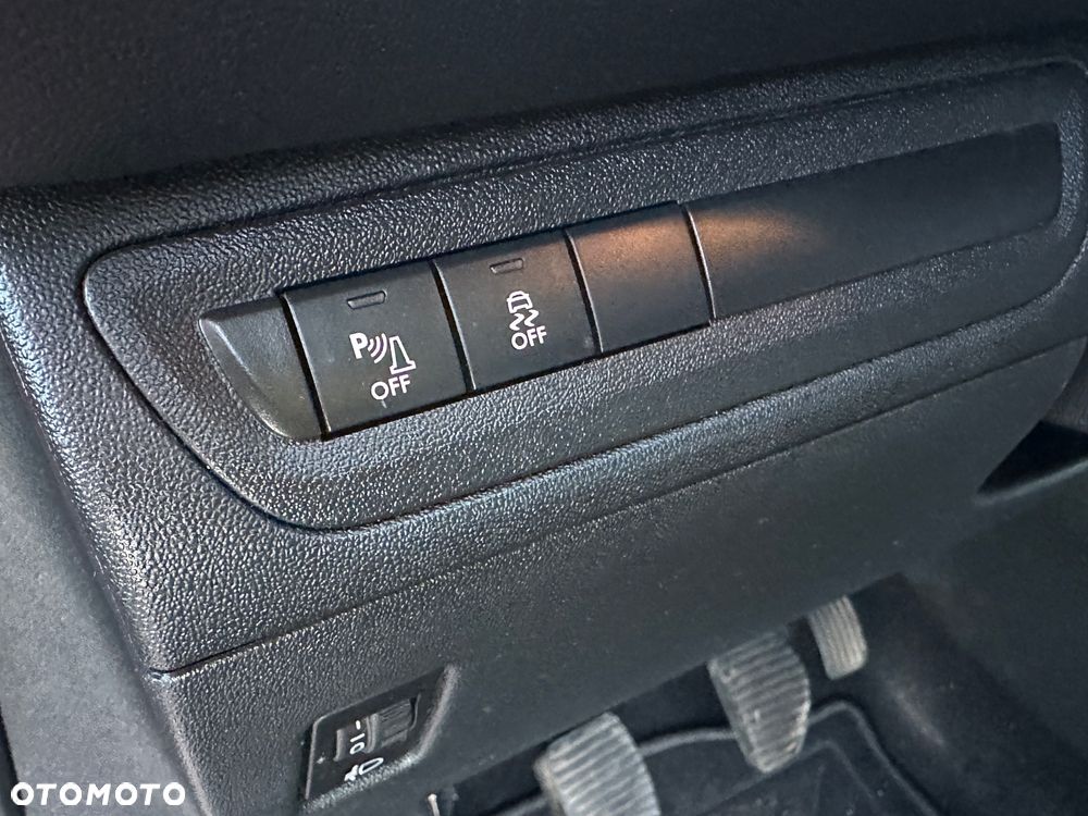 Peugeot 208 1.2 VTi Access - 22