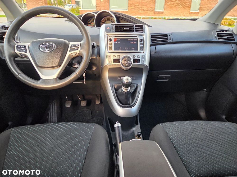 Toyota Verso 2.0 D-4D - 12