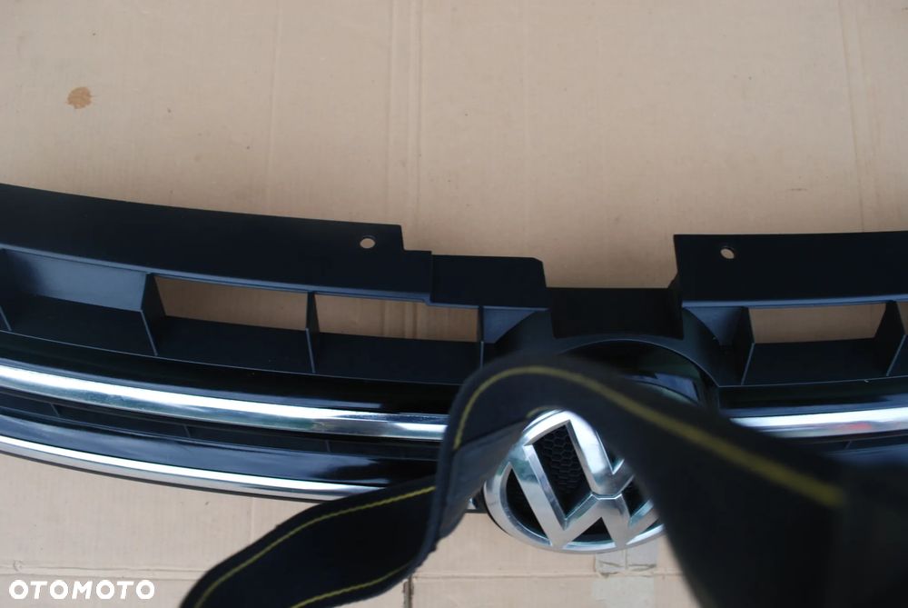 ATRAPA GRILL VW TOUAREG 10-14 7P6853651A - 6