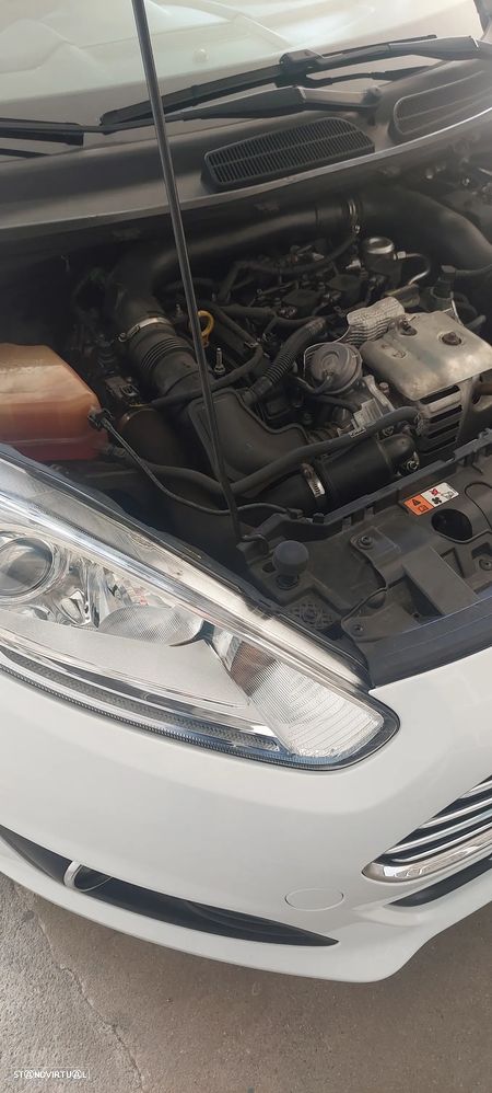 Ford Fiesta 1.0 T EcoBoost Titanium - 11