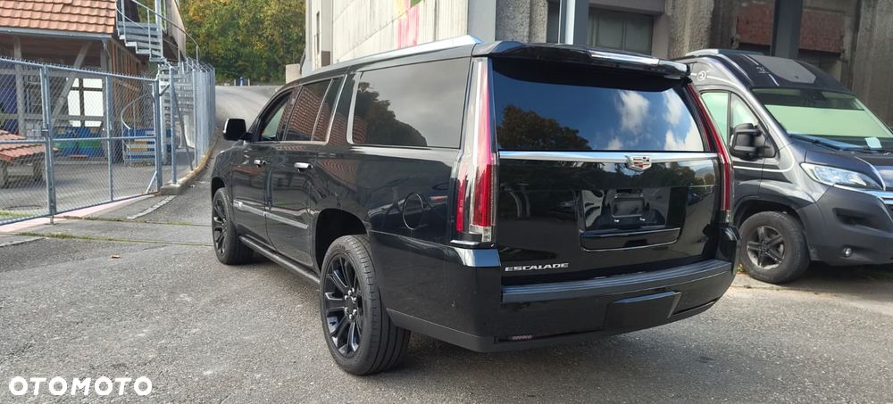 Cadillac Escalade 6.2 V8 AWD AT Premium - 4