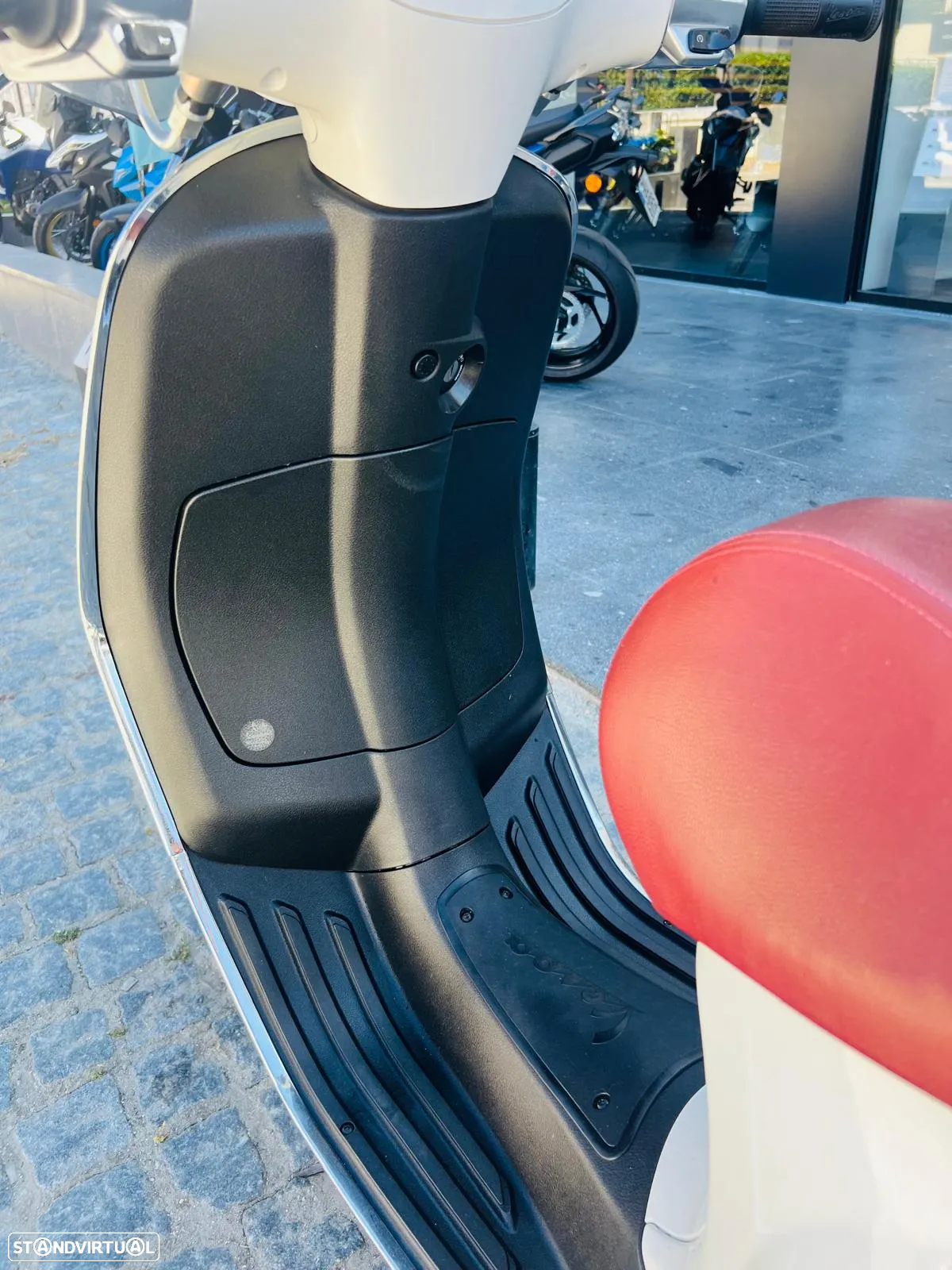 Vespa Primavera 50 2T - 4