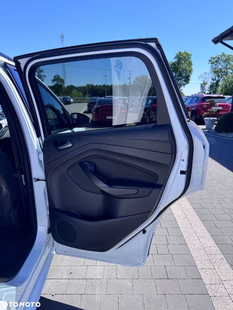Ford Kuga - 35