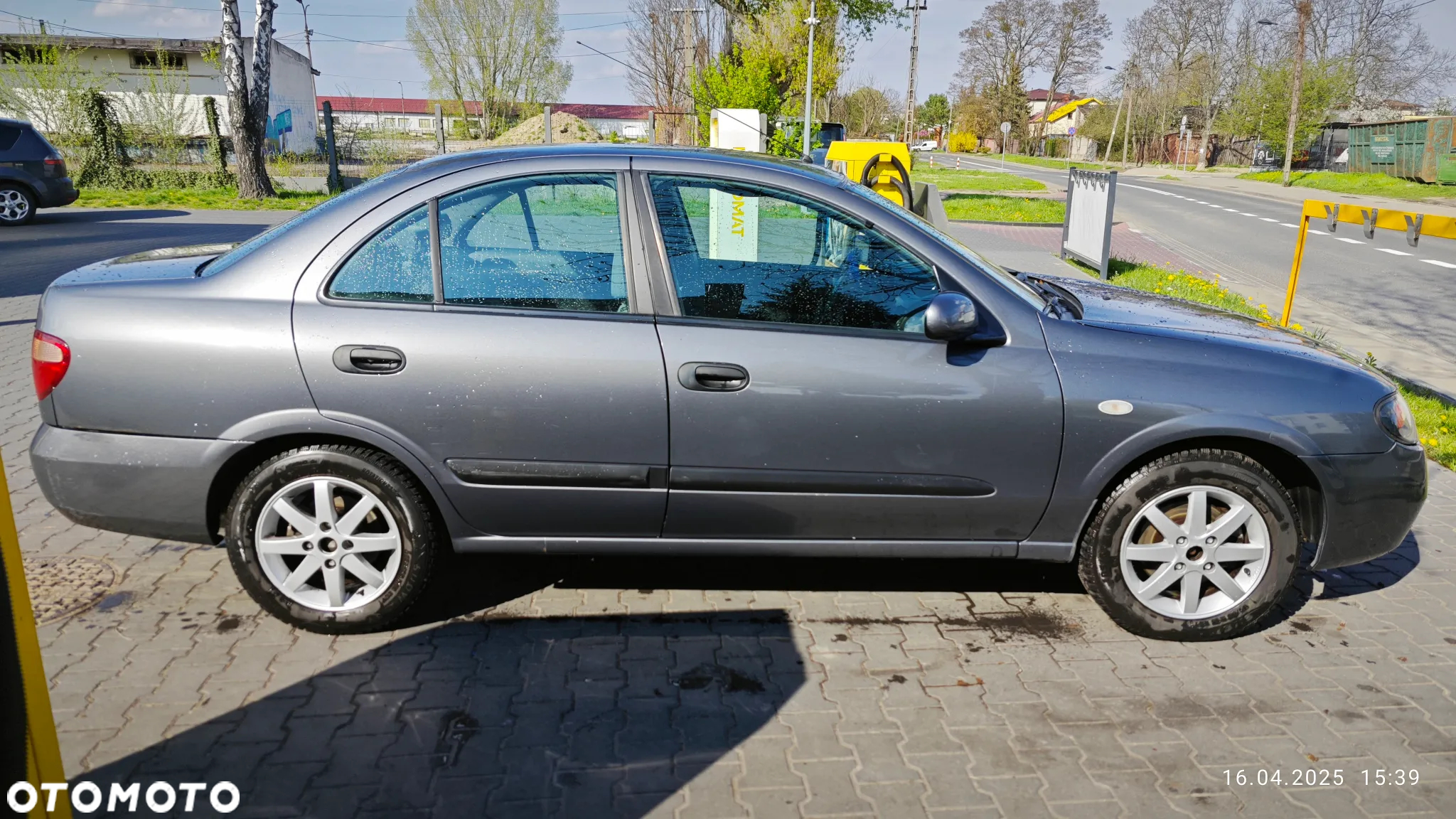 Nissan Almera - 2