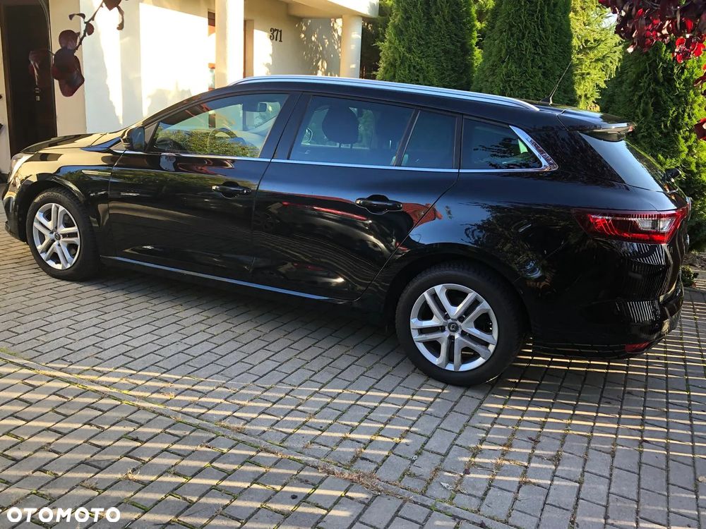 Renault Megane 1.5 Blue dCi Intens - 4