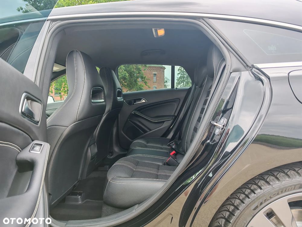 Mercedes-Benz CLA - 11