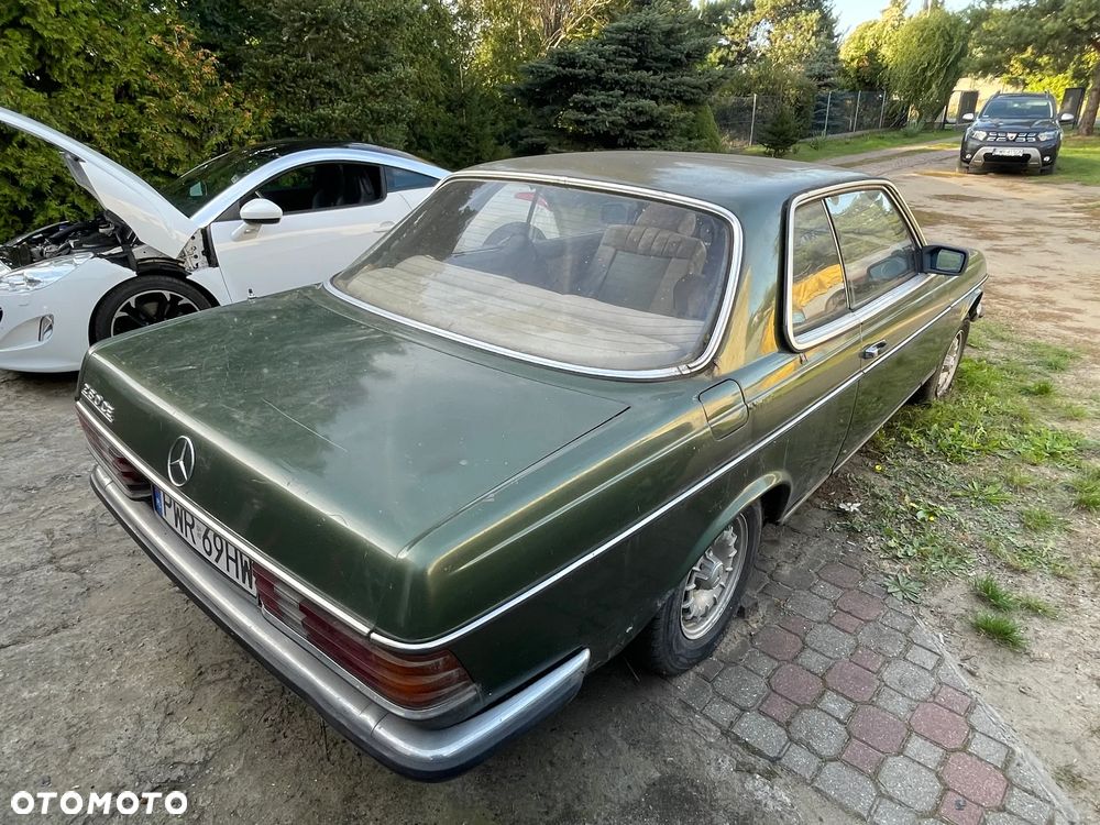 Mercedes-Benz W123 - 4