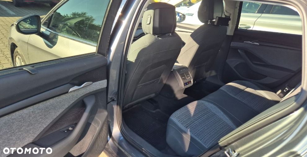 Skoda Superb 1.5 TSI mHEV DSG Selection - 10