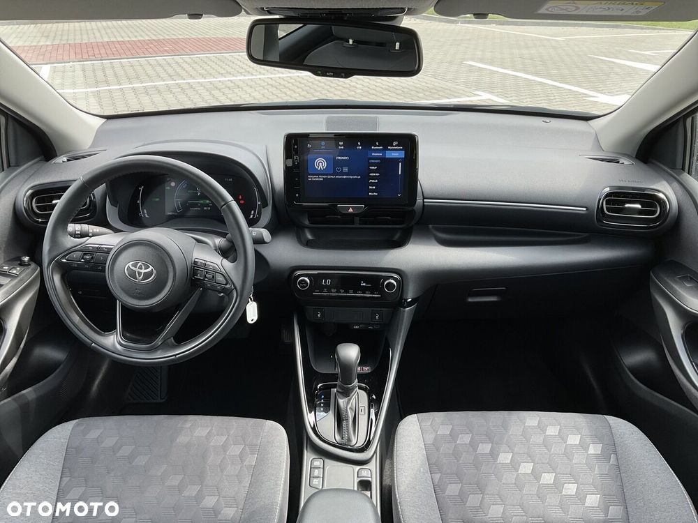 Toyota Yaris Hybrid 1.5 Style - 19