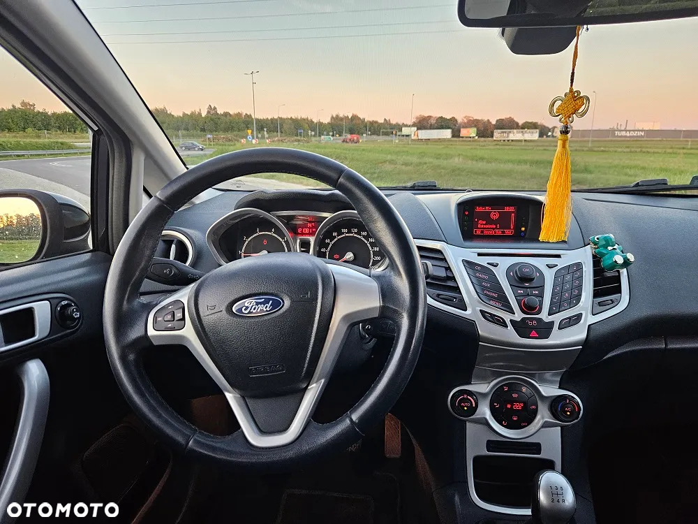 Ford Fiesta 1.4 Titanium - 10