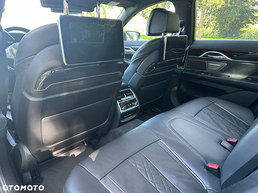 BMW Seria 7 750i xDrive sport - 8