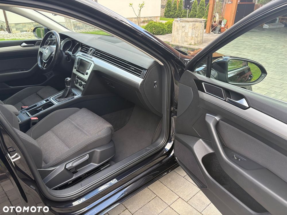 Volkswagen Passat - 7