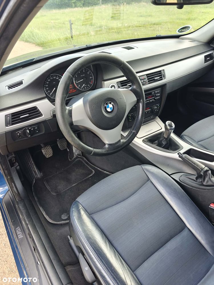 BMW Seria 3 - 16