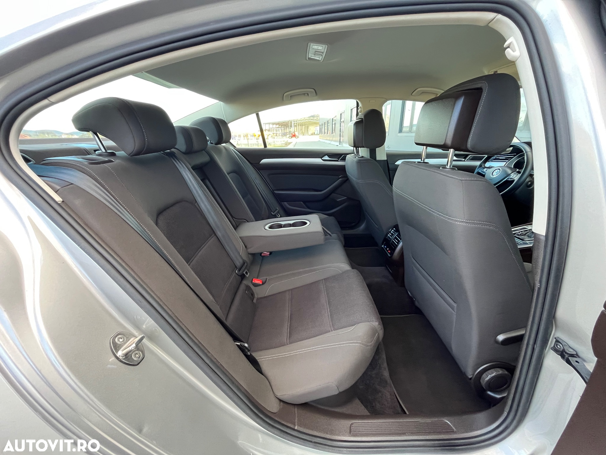 Volkswagen Passat 1.6 TDI (BlueMotion Technology) DSG Comfortline - 20