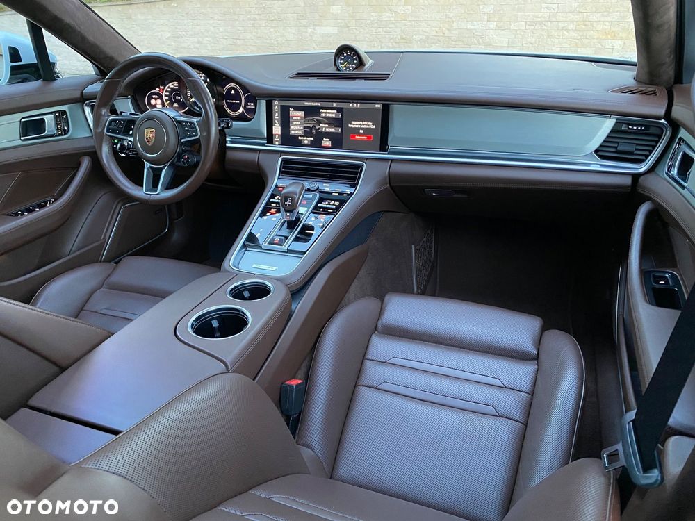 Porsche Panamera - 31