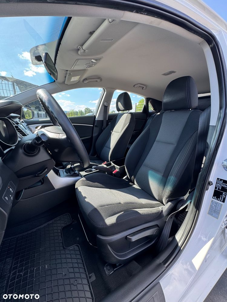 Hyundai i30 1.4 Trend - 10