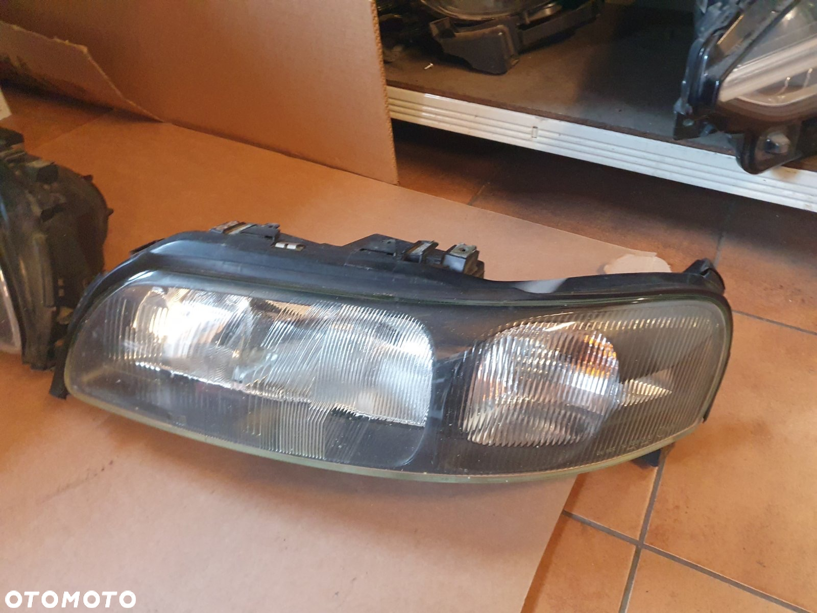 REFLEKTOR L/P VOLVO V70 II 2 XC70 EUROPA - 3