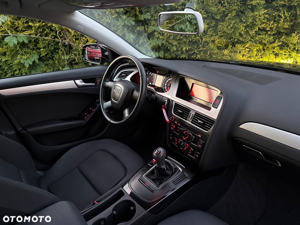 Audi A4 Limousine 1.8 TFSI Ambiente - 8