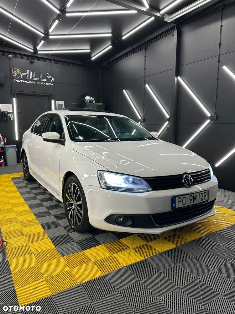 Volkswagen Jetta 2.0 TDI DPF DSG Highline - 1