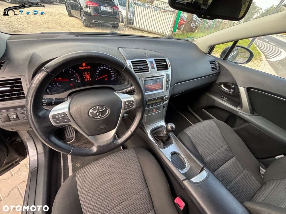 Toyota Avensis 2.0 D-4D Premium - 21