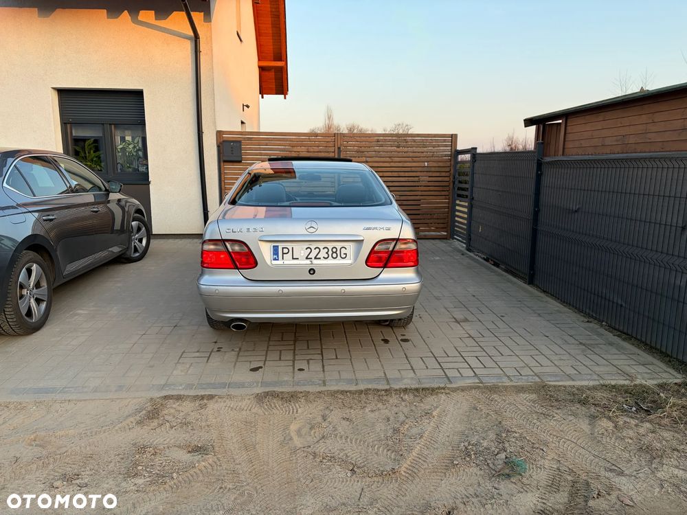Mercedes-Benz CLK - 7