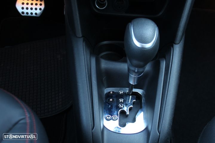 Peugeot 208 1.2 PureTech GT Line EAT6 - 14