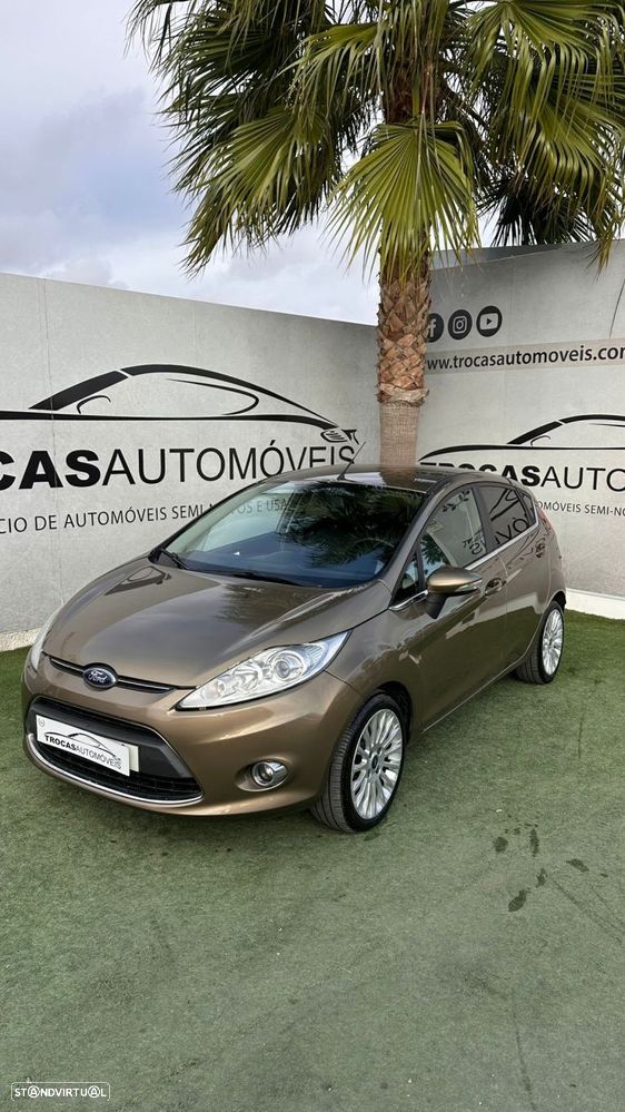 Ford Fiesta 1.4 Titanium Aut. - 1