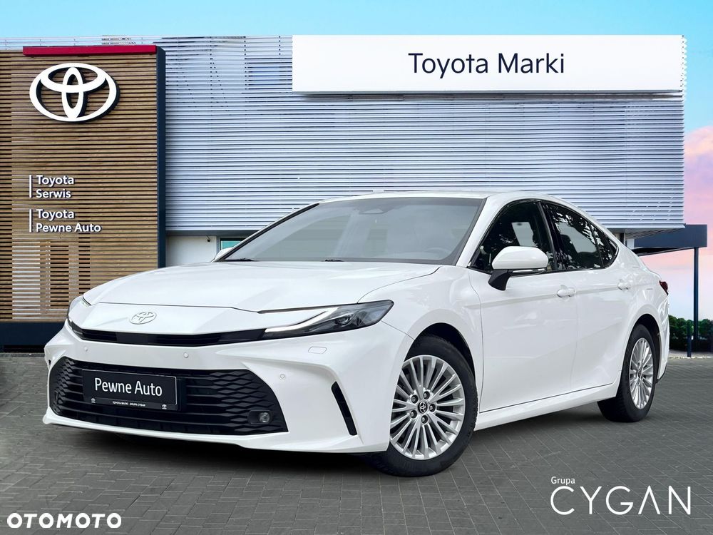 Toyota Camry - 1
