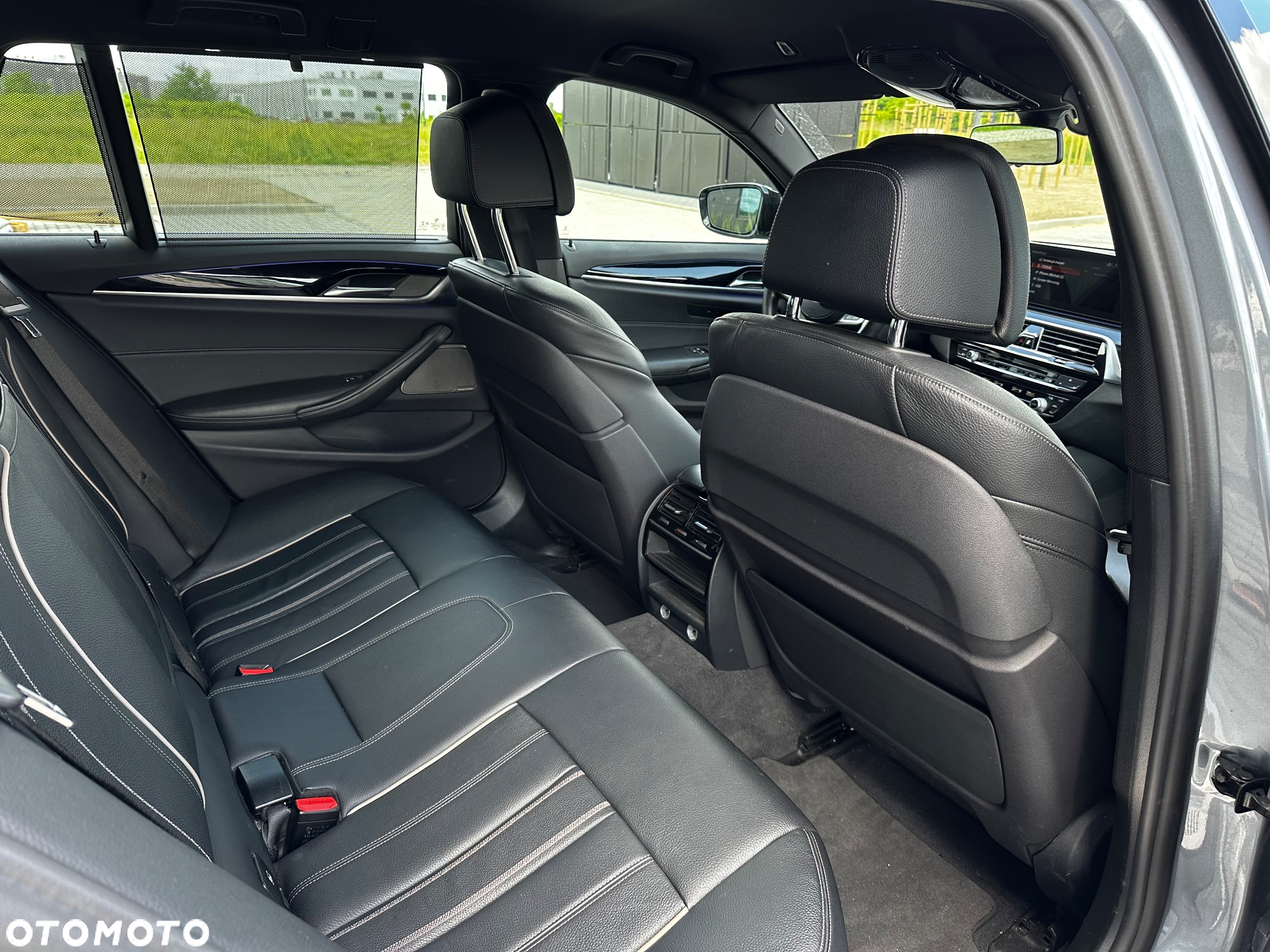 BMW Seria 5 520d Touring M Sport Edition - 18