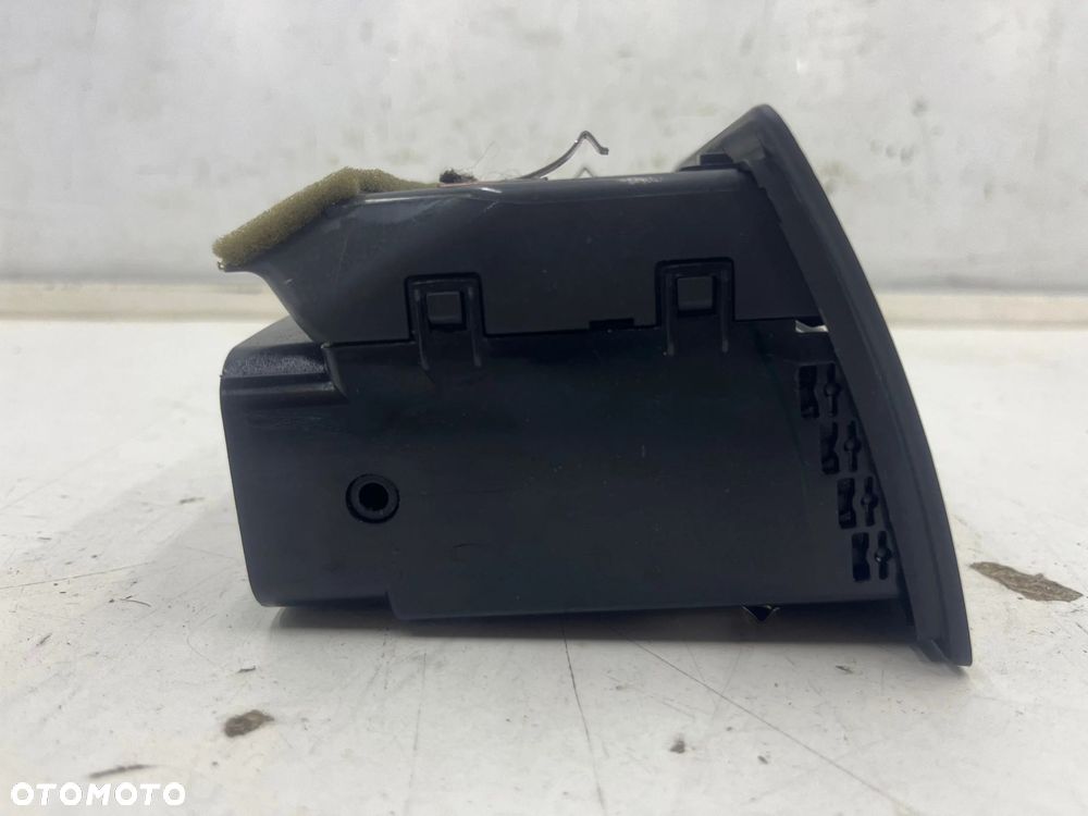 Kratka nawiewu Opel Zafira B 05-14r. prawa pasażera boczna nadmuchu deski - 3