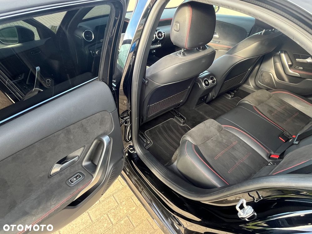 Mercedes-Benz Klasa A 200 d 8G-DCT AMG Line - 33