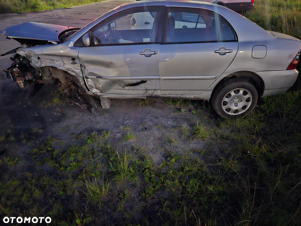 Toyota Corolla - 5