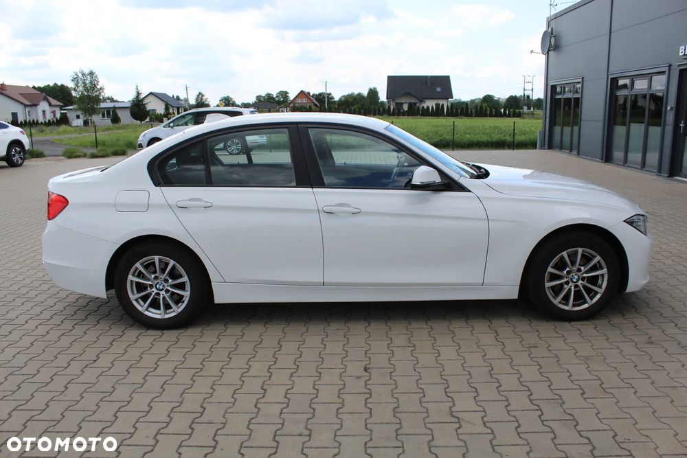 BMW Seria 3 318d - 3