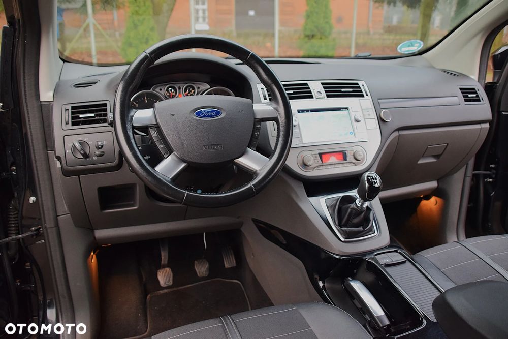 Ford Kuga 2.0 TDCi 4x4 Trend - 28