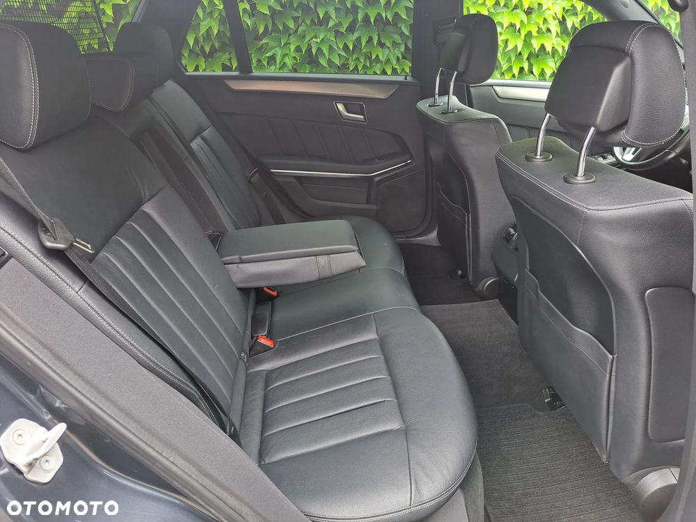 Mercedes-Benz Klasa E - 26