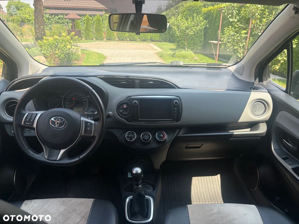 Toyota Yaris 1.33 Premium - 16