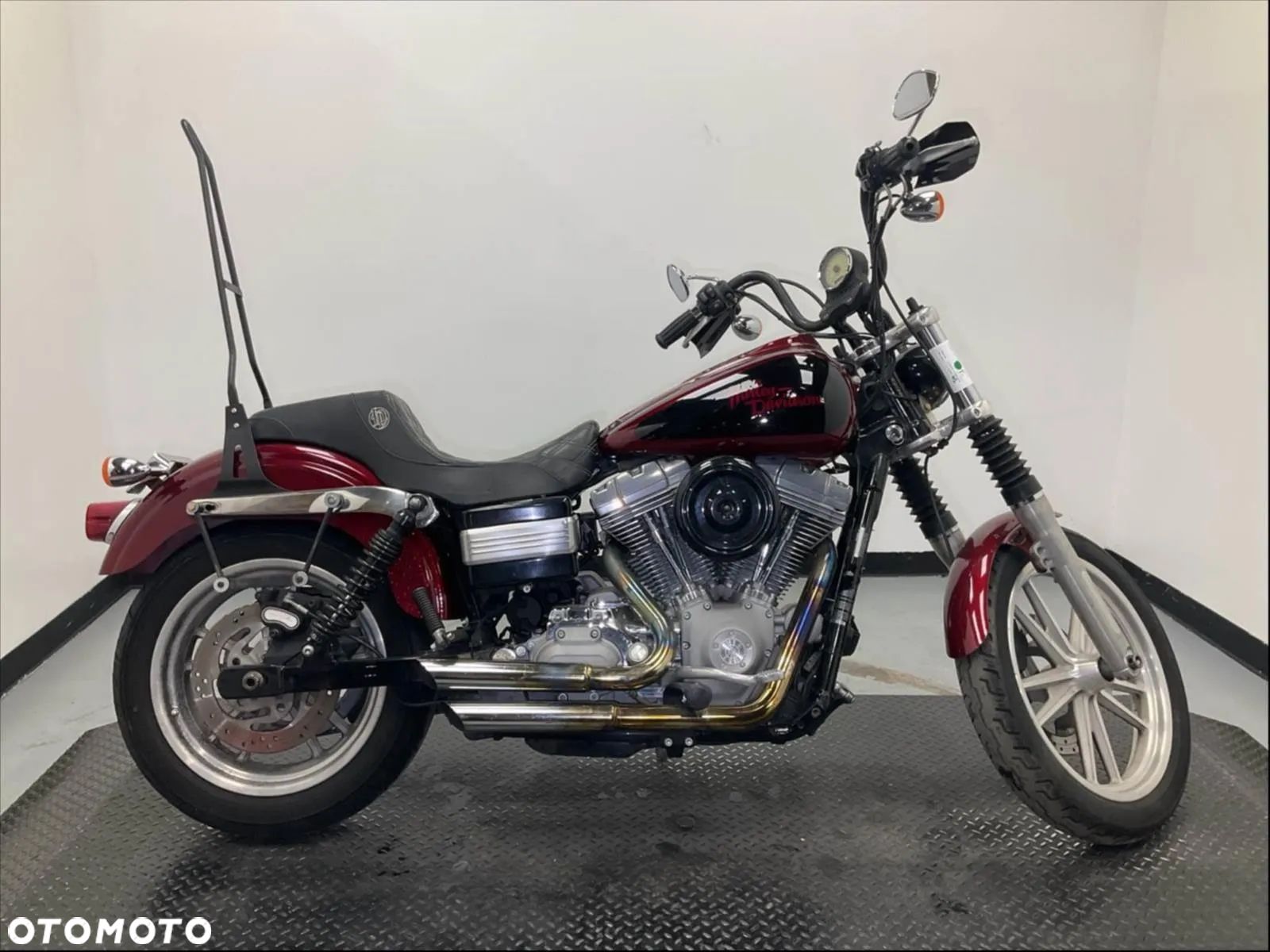 Harley-Davidson Dyna Super Glide - 1