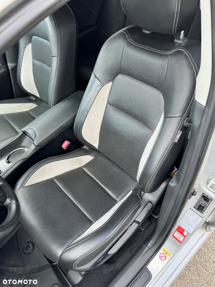 Toyota Avensis 2.0 D-4D Prestige - 6
